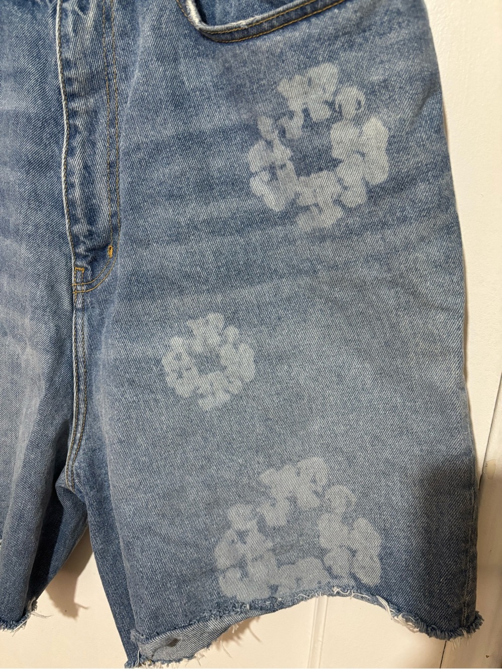 DENIM TEARS JEAN SHORTS MENS 100% AUTHENTIC. - Picture 5 of 16